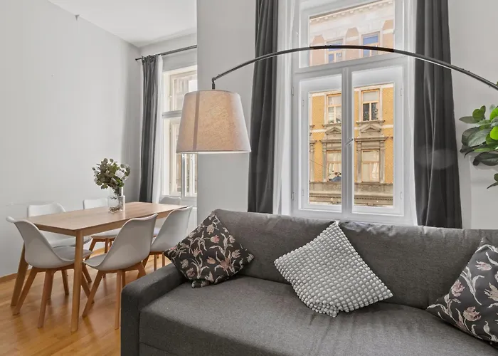 Three Bedrooms - 80 M2 - 2 Min To U4 Meidlinger Hauptstrasse * Viena